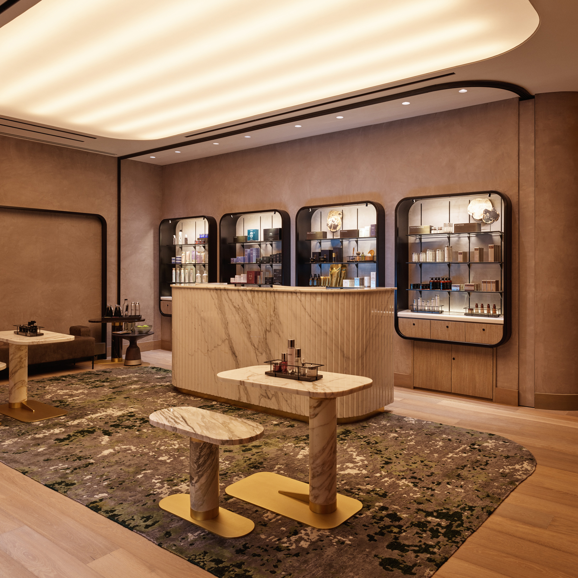 Luxe Gym Hotel Openings : Equinox Hotel
