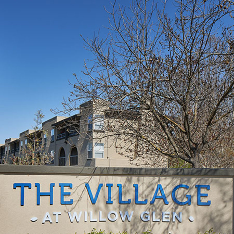 RE_WillowGlenmonumentsign450x569.jpg