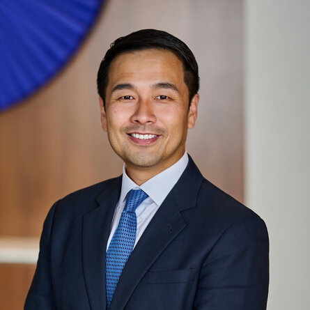 SOhheadshotscrop5 large.jpg