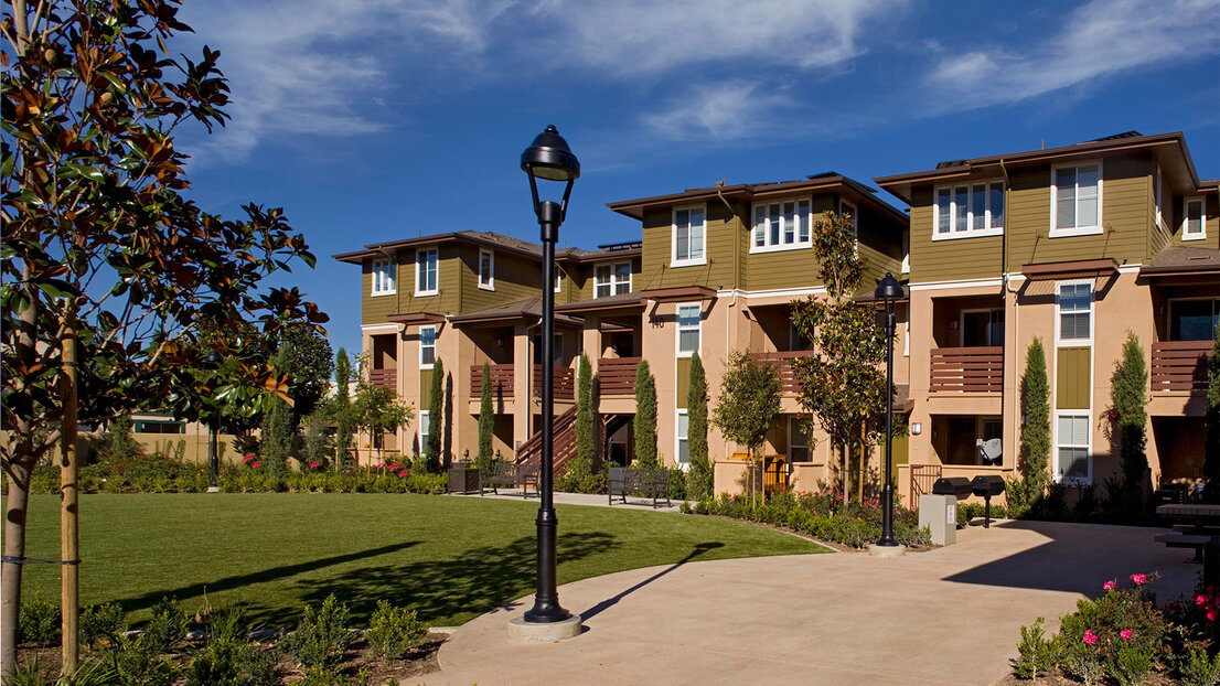 Pradera_Fam_Aptmnts park 16 x 9.jpg