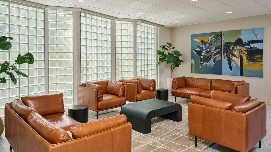 600 SP loungejpg.jpg